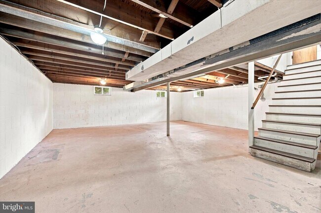 Building Photo - 112 Stump Rd