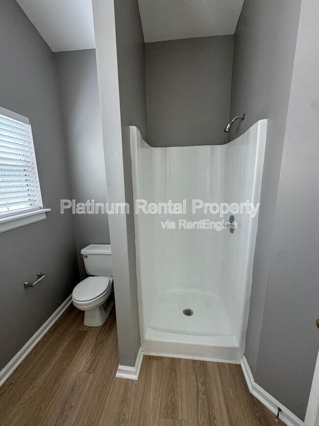 Building Photo - 1451 Glynview Cir