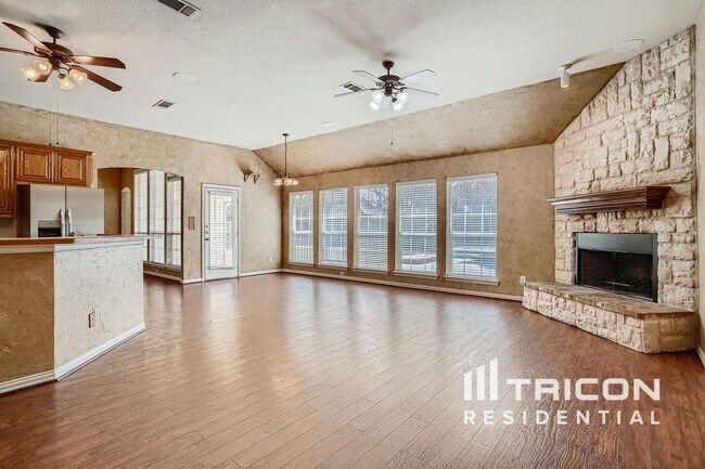 Building Photo - 3804 Cross Country Trail