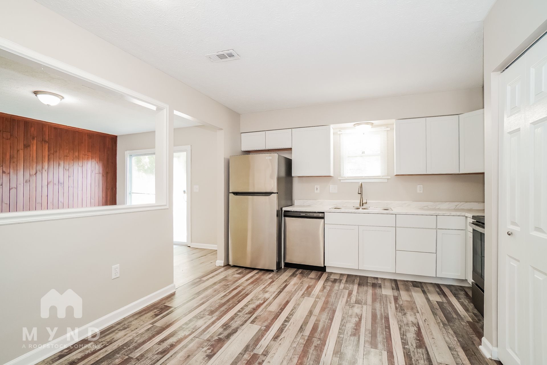 Building Photo - 1484 Willow View Dr