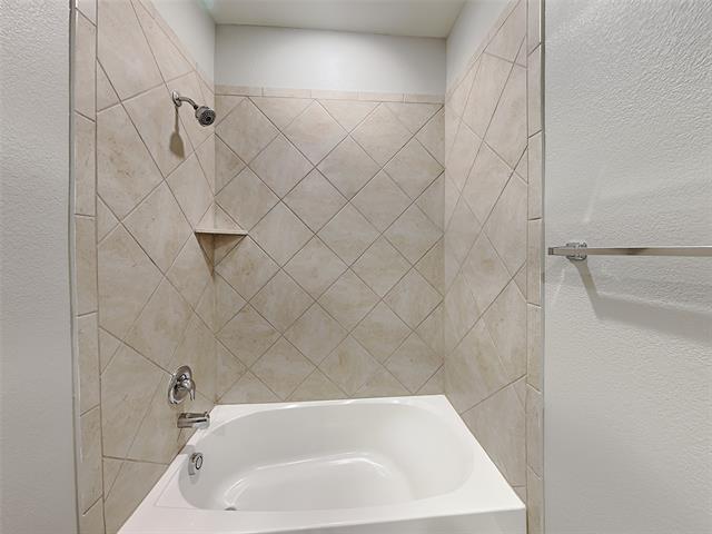 Building Photo - 2325 Larimar Dr