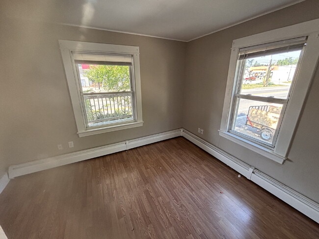 Building Photo - Cozy & Affordable 1BR Apartment with Heat Included – Convenient Sanford Location!