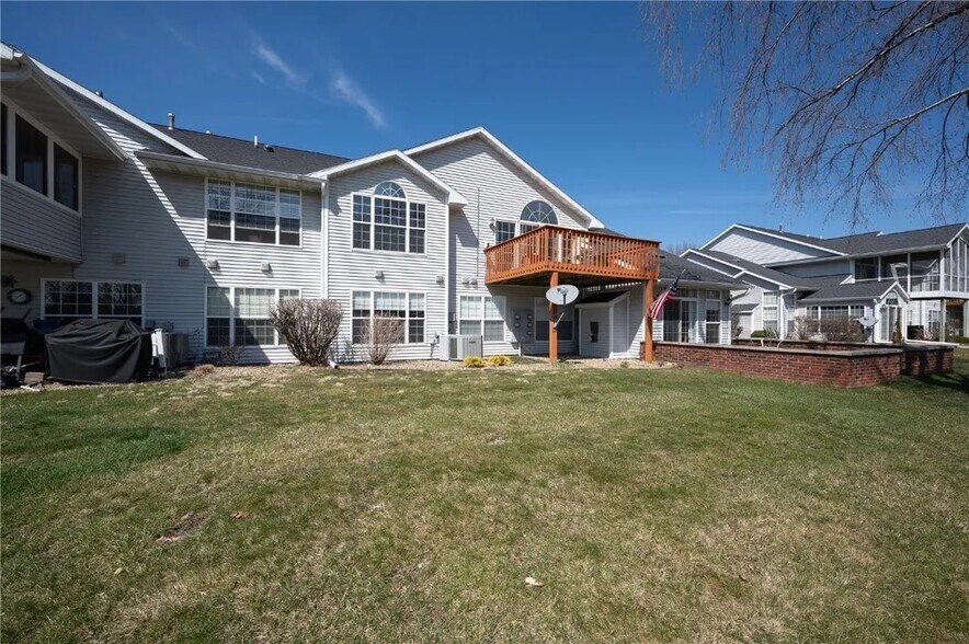 Building Photo - 1307 Crossings Ct NE
