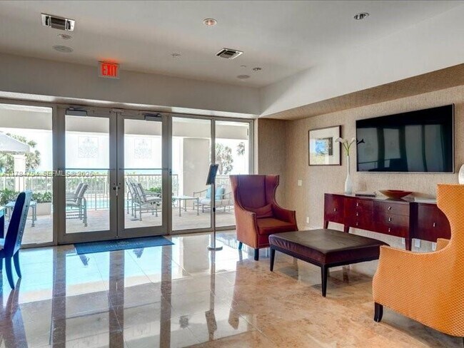 Building Photo - 9499 Collins Ave