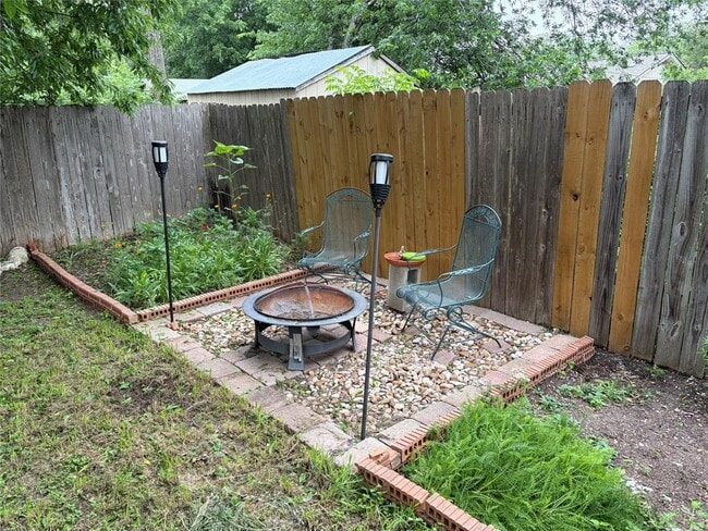 Building Photo - 5806 Emerald Forest Dr