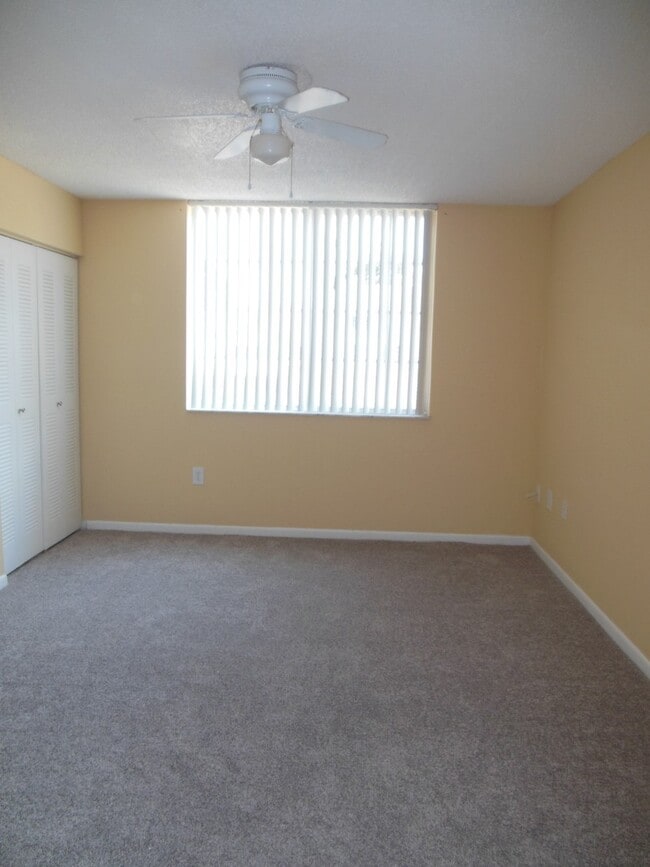 Building Photo - 1743 Village Blvd