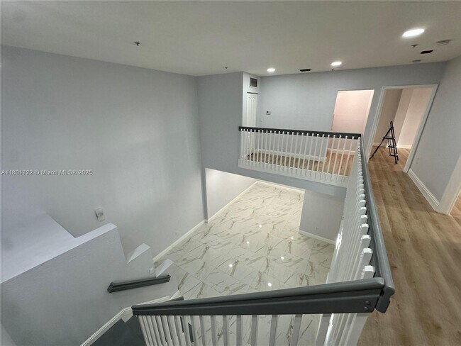 Building Photo - 17425 NW 75th Pl