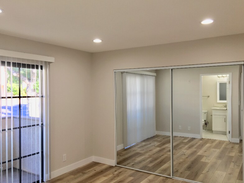 Building Photo - 626 E Verdugo Ave