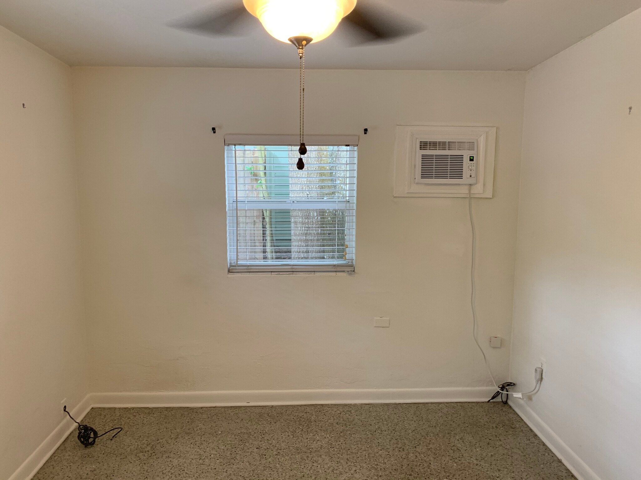 Master Bedroom - 1310 E Esther St