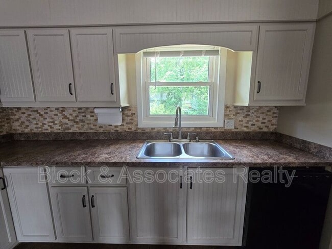 Building Photo - 4665 Peace Rd