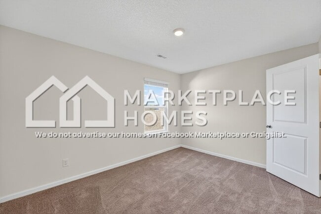 Building Photo - 305 Eclipse Ln
