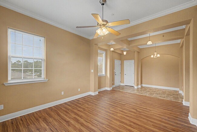 Building Photo - 542 S 72nd Ave