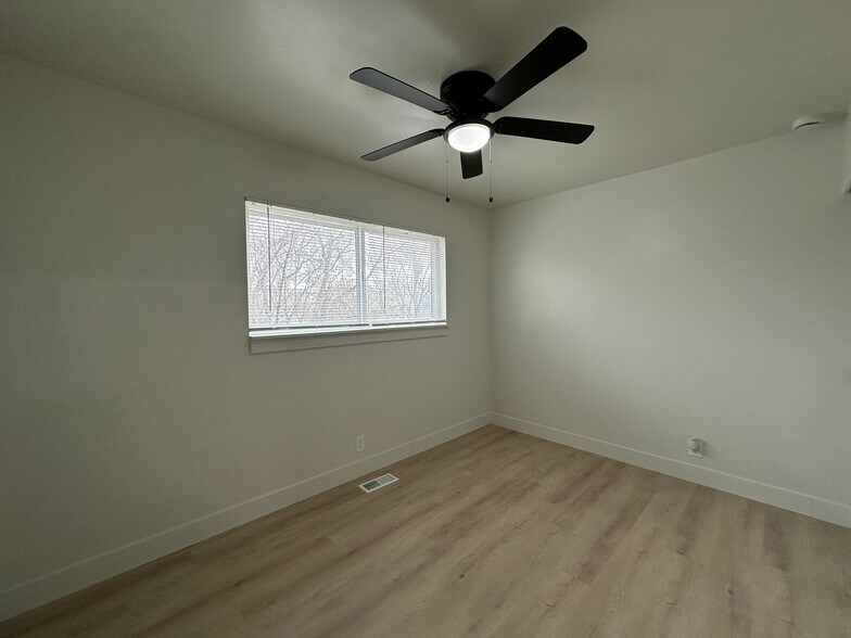 Building Photo - 1340 S 200 E