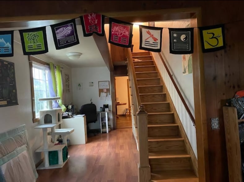 Building Photo - 1116 C St