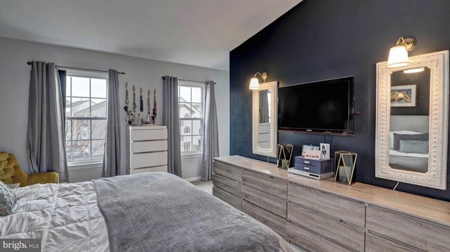 Building Photo - 44072 Florence Terrace