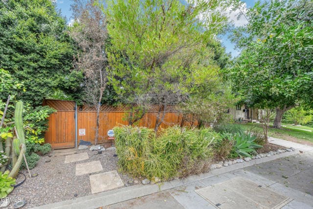 Building Photo - 391 E Highland Ave