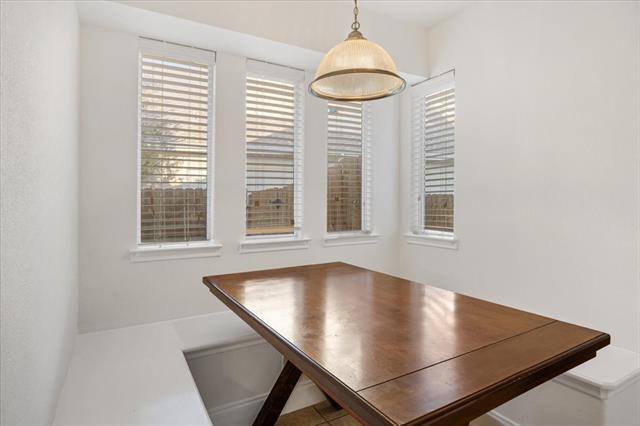 Building Photo - 9857 Meadow Rue Dr