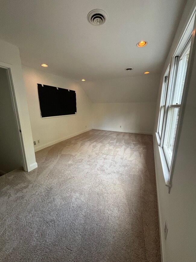 Building Photo - 14300 Woods Walk Ln