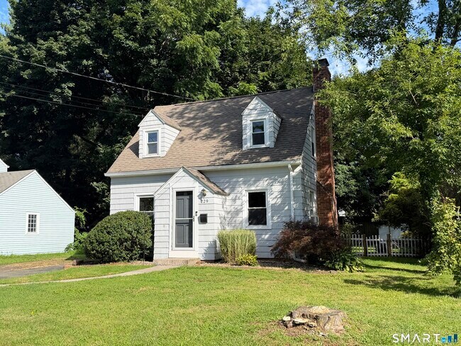 Building Photo - 229 Prospect St