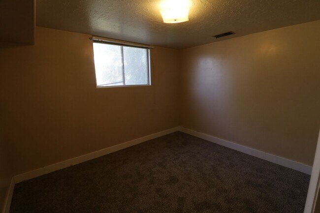 Building Photo - TFH SF Duplex