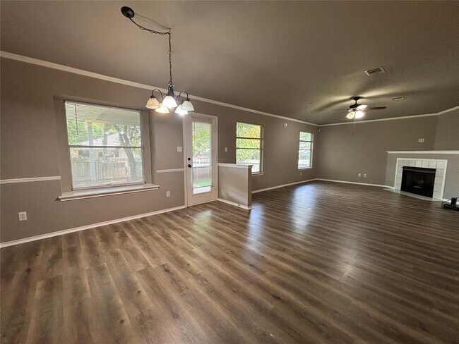 Building Photo - 2511 Vernell Way