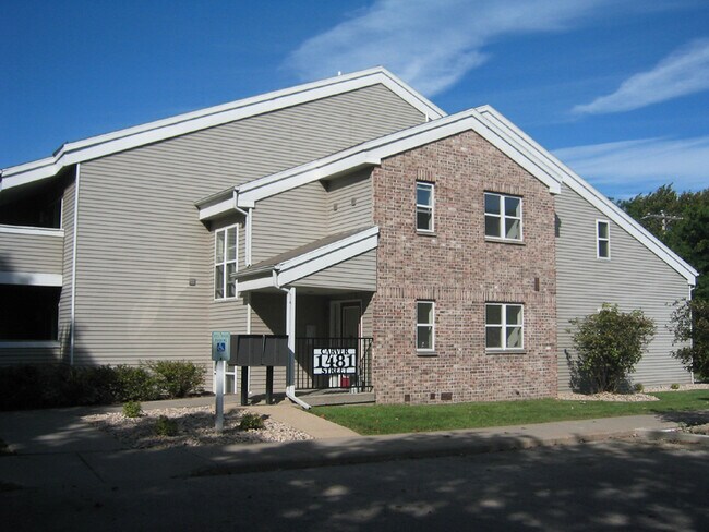 Building Photo - Great Arboretum location - 1 bedroom lofte...