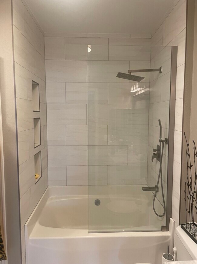 Building Photo - 3003 Nicosh Cir