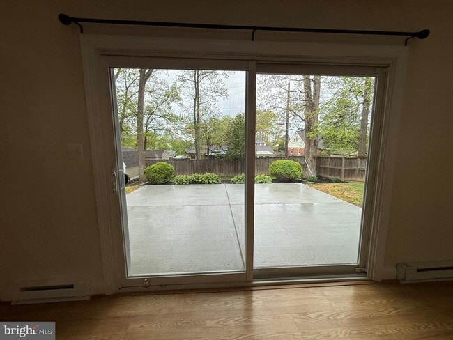 Building Photo - 416 Breslin Rd