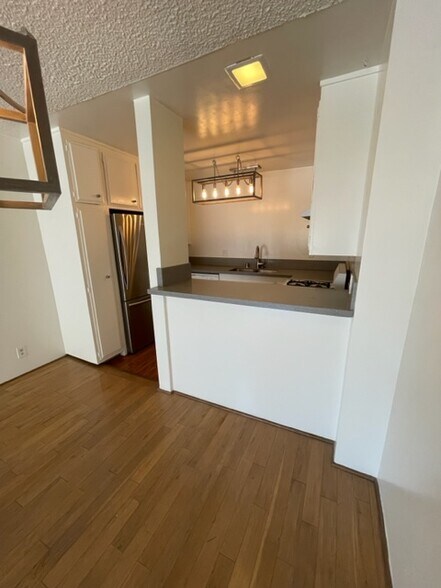Building Photo - 1342 10th St