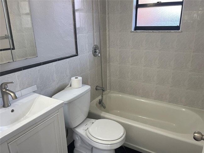 Building Photo - 639 Michigan Blvd