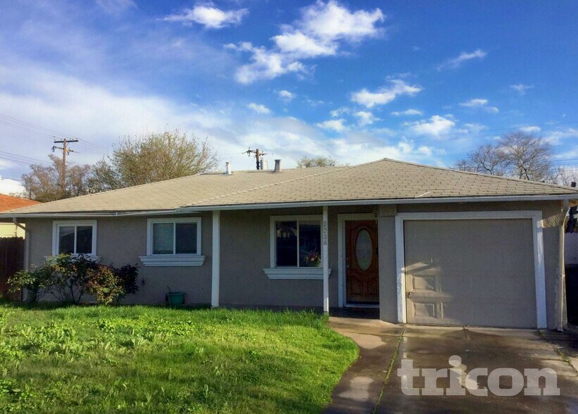 Building Photo - 2236 Dunlap Dr