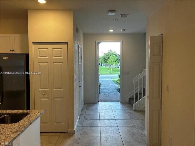 Building Photo - 3402 W 105th St