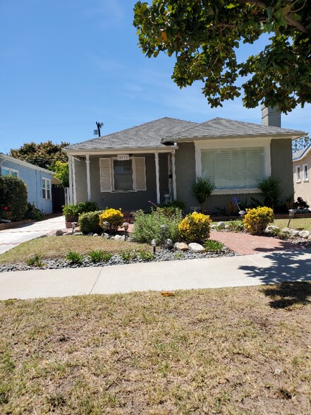 Primary Photo - 8037 Regis Way