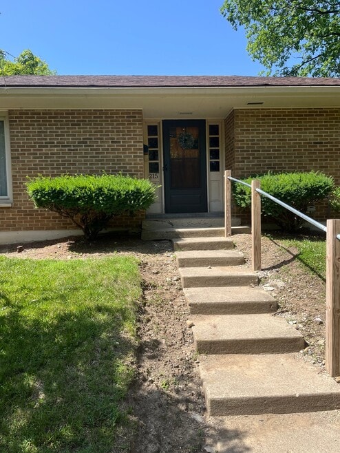 Building Photo - 215 Marlay Rd