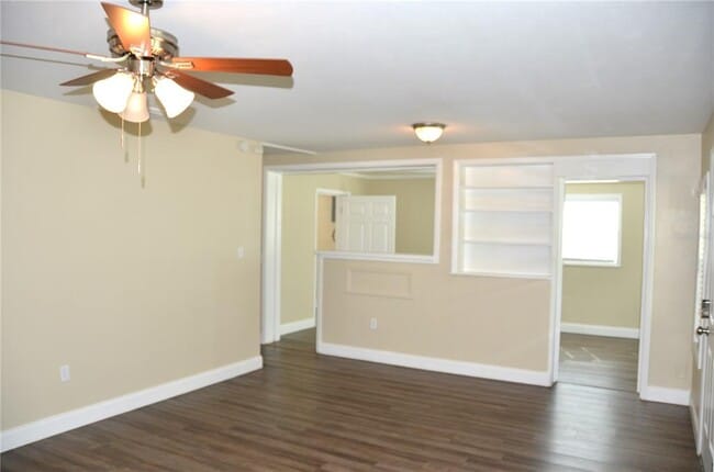 Building Photo - 1108 Flamingo Dr