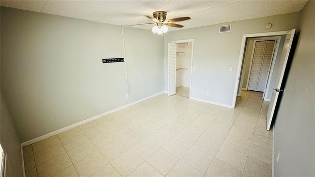 Building Photo - 2840 Somerset Park Dr