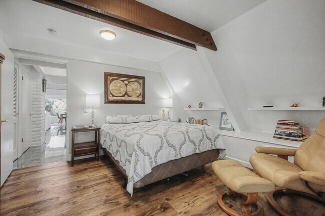 Building Photo - Luxury furnished retreat in Carmel Valley