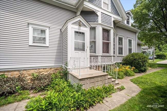 Building Photo - 334 Arbor Ave