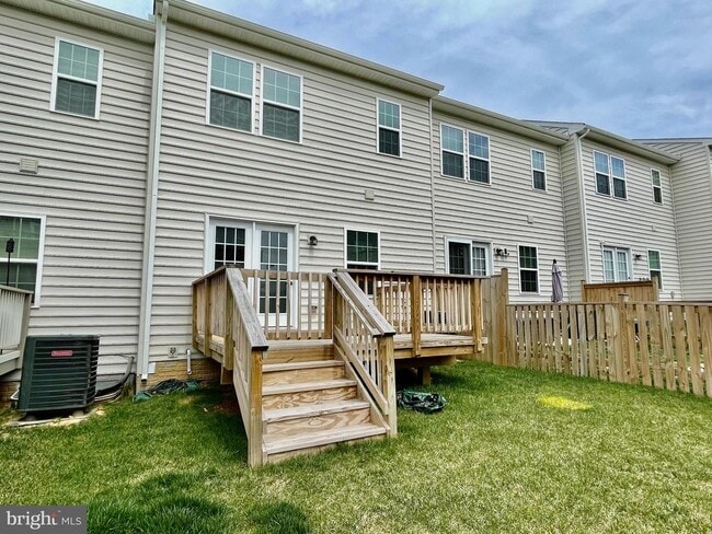 Building Photo - 30 Quebec Ct