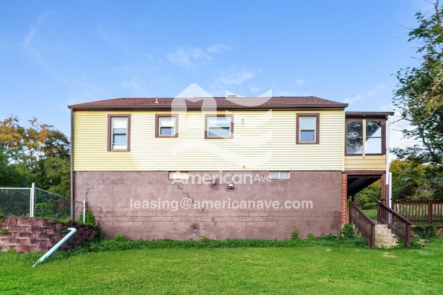 Building Photo - 1753 N Main St