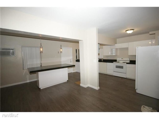 Building Photo - 5759 SW 61st St
