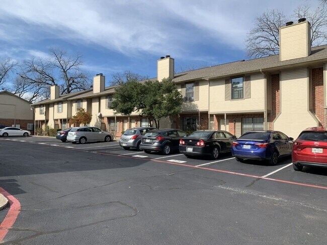 Primary Photo - 716 W Mulberry St