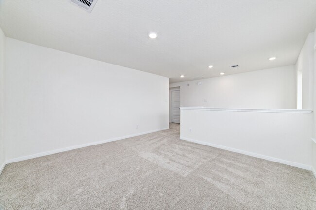 Building Photo - 7731 Coral Ky Dr