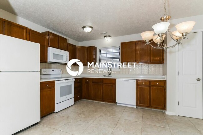 Building Photo - 3 Bedroom Pet-Friendly Home in INDIANAPOLIS, IN with Main Street Renewal