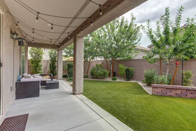 Building Photo - 9020 Nopah Peak Ct