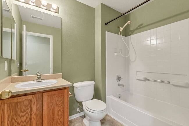 Building Photo - 857 Stagecoach Dr