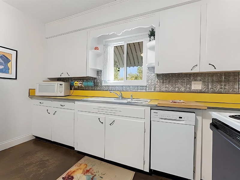 Building Photo - 1604 58th St S