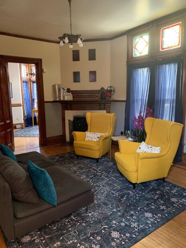 Building Photo - Commercial Space Available Across the Street from MIA!