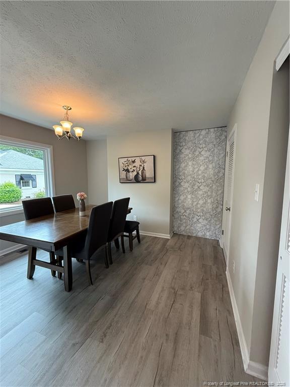 Building Photo - 1613 Banbury Dr