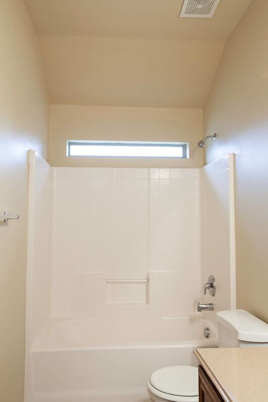 Building Photo - 709 Alder Dr
